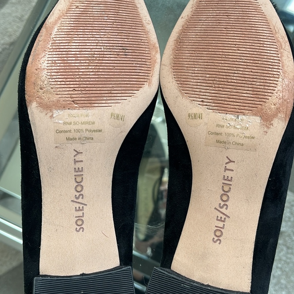 Black suede Sole Society pumps - Picture 9 of 10